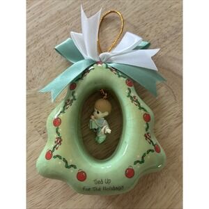 PRECIOUS MOMENTS "Tied Up For The Holidays" (1996) Christmas Tree ornament